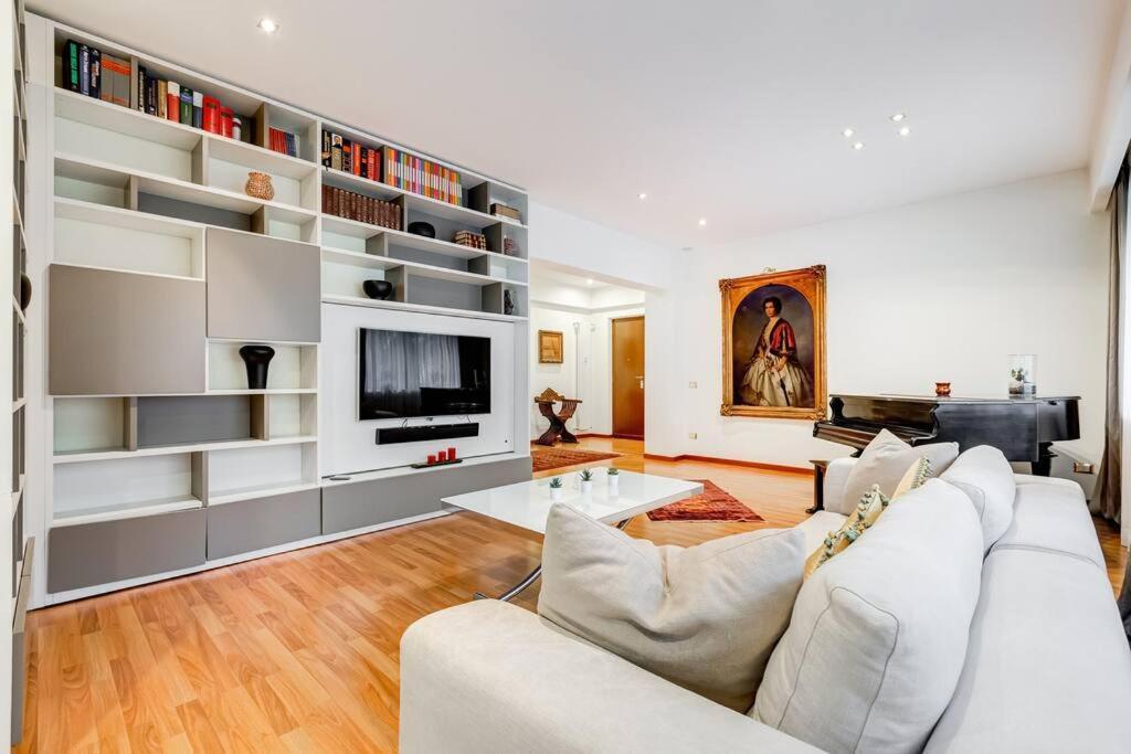 Exclusive Apartment In Eur Lake Roma Ngoại thất bức ảnh