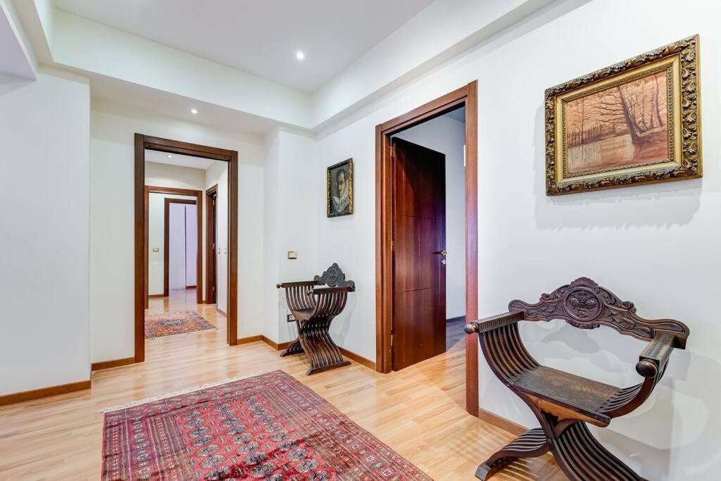 Exclusive Apartment In Eur Lake Roma Ngoại thất bức ảnh