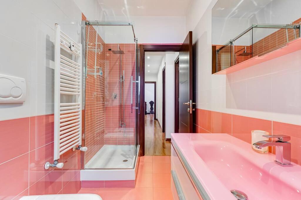 Exclusive Apartment In Eur Lake Roma Ngoại thất bức ảnh