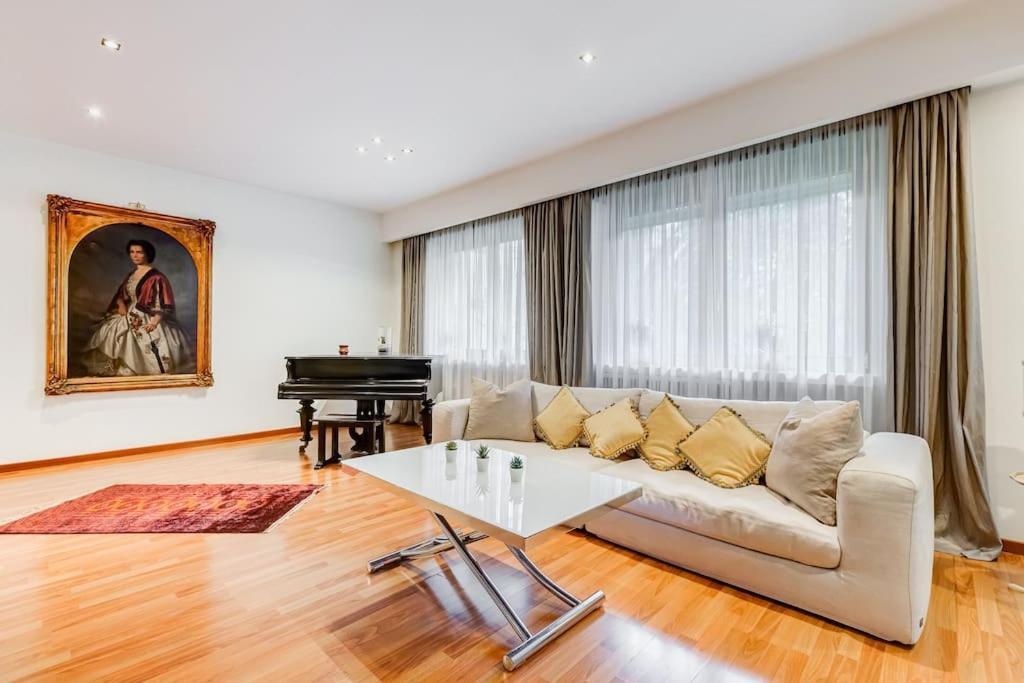 Exclusive Apartment In Eur Lake Roma Ngoại thất bức ảnh