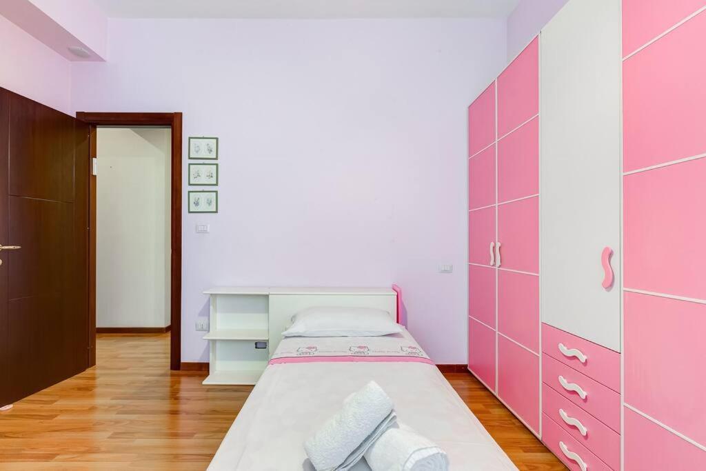 Exclusive Apartment In Eur Lake Roma Ngoại thất bức ảnh
