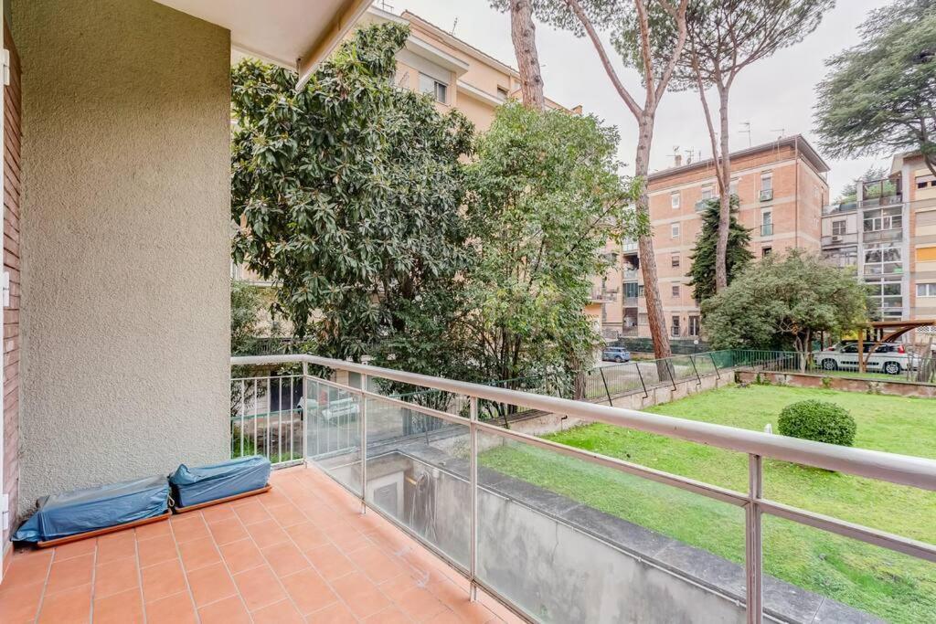 Exclusive Apartment In Eur Lake Roma Ngoại thất bức ảnh