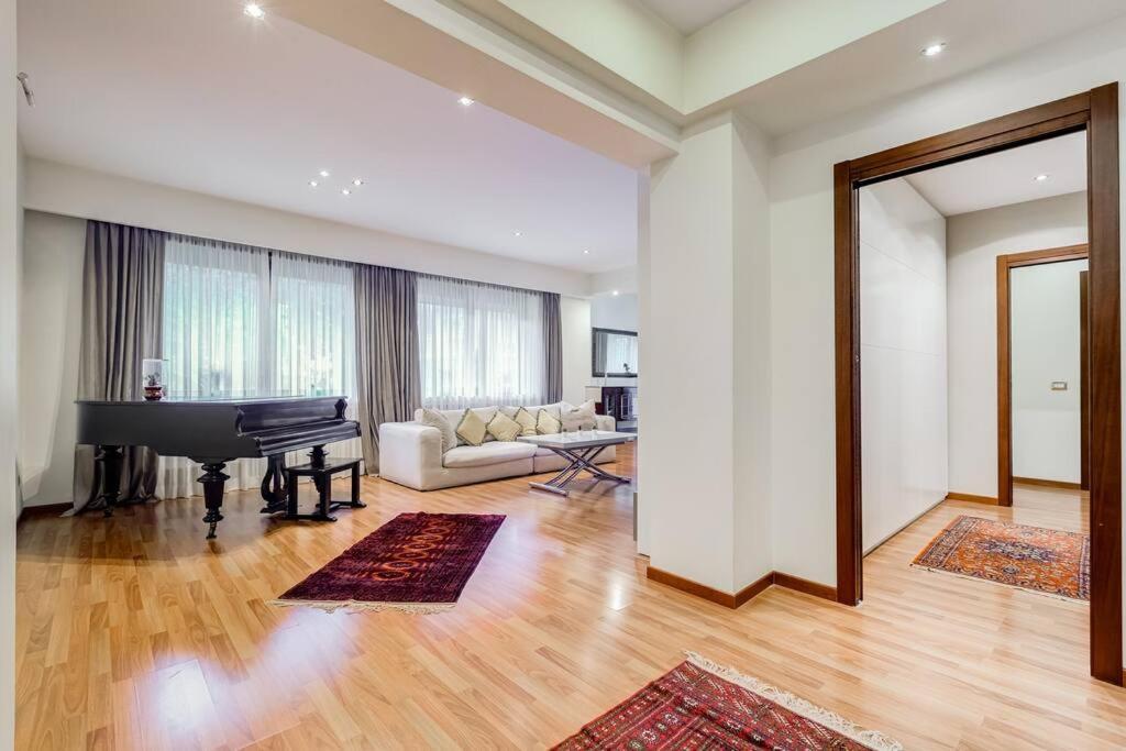 Exclusive Apartment In Eur Lake Roma Ngoại thất bức ảnh
